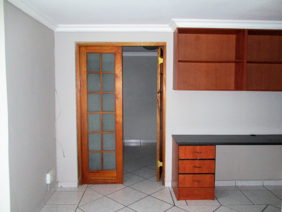 To Let 2 Bedroom Property for Rent in Strand Central Western Cape